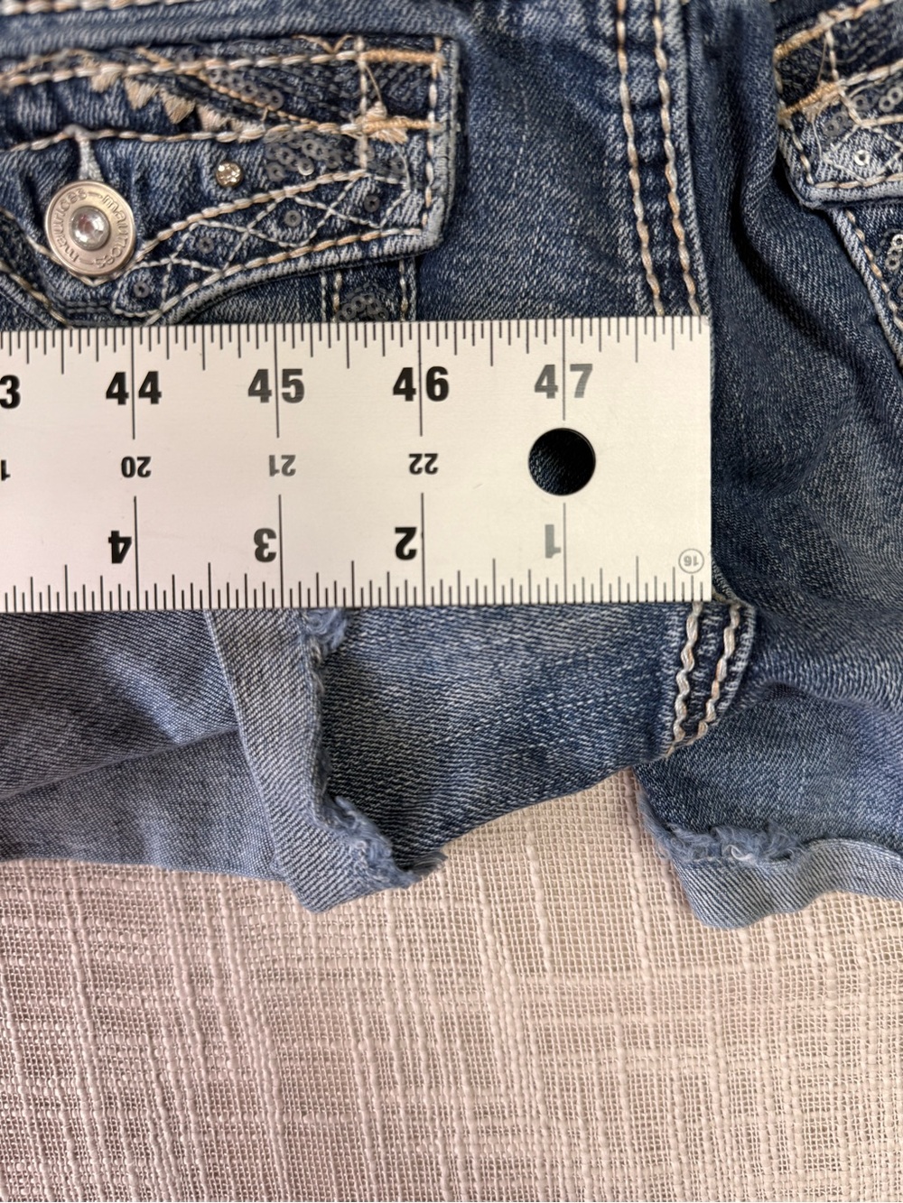 Maurices Low Rise Y2K Embellished Denim Mini Shorts Size 3/4 - Picture 9 of 9